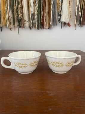 Buffalo China coffee - tea cups set of 2 with atomic pattern